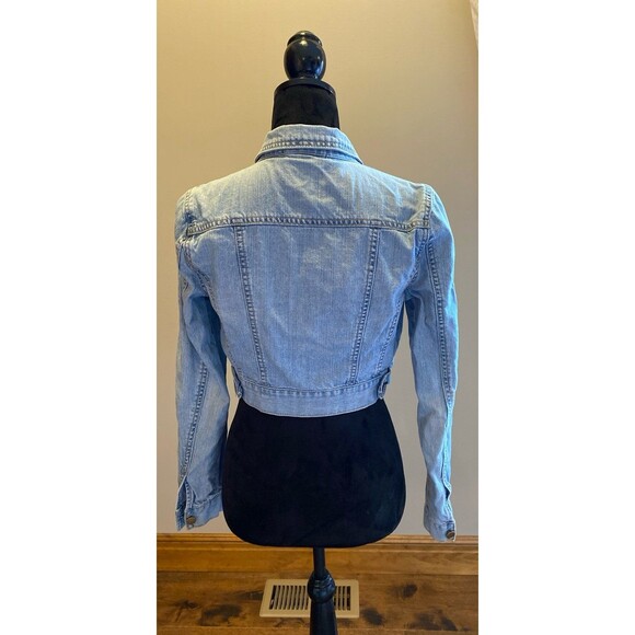 Forever 21 Womens Denim Jacket Cropped Size Medium (measures Small) Faded Look - Picture 5 of 10
